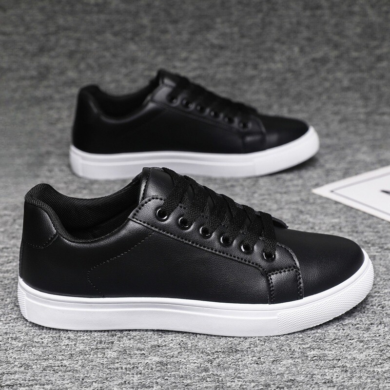 Prabangių prekių ženklų vyriški avalynė Laisvalaikio odiniai batai Suvarstomi plokščiai Tendencija Neslystantys sportbačiai Žemi vulkanizuoti batai Didesnio dydžio 48 batai