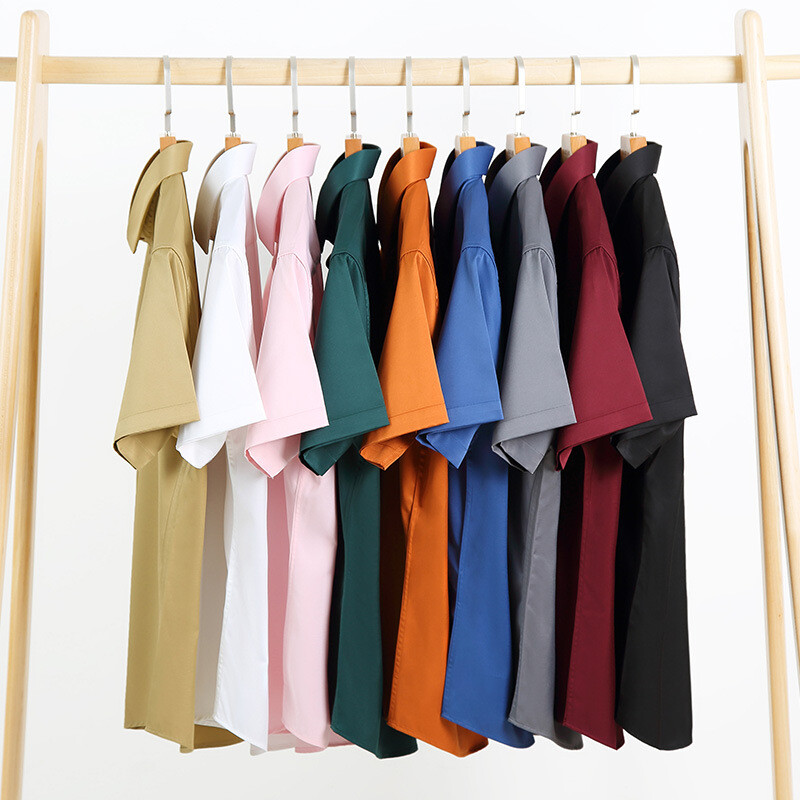 Nauji pavasario vasaros vyriški marškinėliai, nelyginami nuo raukšlių verslo kasdieniai vienspalviai elastingi, švelnūs trumpomis rankovėmis darbiniai socialiniai marškinėliai