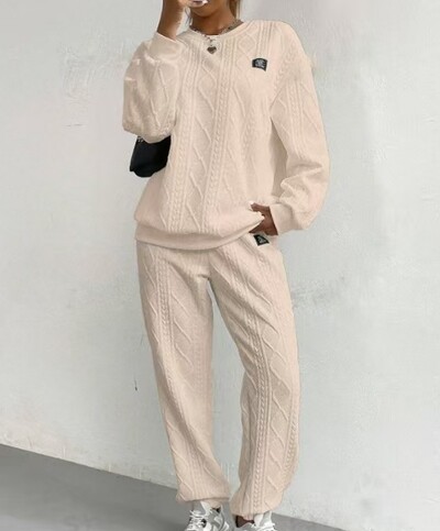 Įprasti dviejų dalių komplektai, moteriški kostiumai, 2024 m. rudens ir žiemos gatvės apranga, naujas džemperis ilgomis rankovėmis apvaliu kaklu ir Y2k kelnių kostiumas