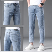 Vyriškos džinsinės devynių taškų kelnės „Four Seasons Can Wear“ gali dėvėti tamprius džinsus tiesiomis kelnėmis