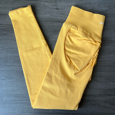 Impact säärised Naiste Curl Up Õmblusteta joogapüksid Kvaliteetsed säärised Madala soonikuga fitnesspüksid Kõrgelt venivad fitnessi säärised