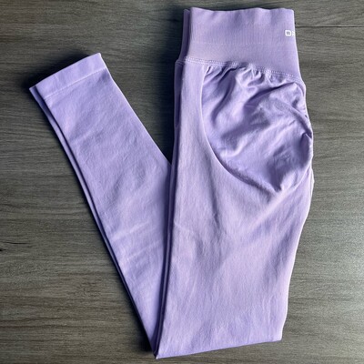 Impact säärised Naiste Curl Up Õmblusteta joogapüksid Kvaliteetsed säärised Madala soonikuga fitnesspüksid Kõrgelt venivad fitnessi säärised