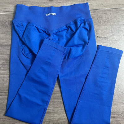 Impact säärised Naiste Curl Up Õmblusteta joogapüksid Kvaliteetsed säärised Madala soonikuga fitnesspüksid Kõrgelt venivad fitnessi säärised