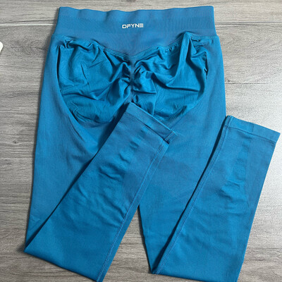 Impact säärised Naiste Curl Up Õmblusteta joogapüksid Kvaliteetsed säärised Madala soonikuga fitnesspüksid Kõrgelt venivad fitnessi säärised