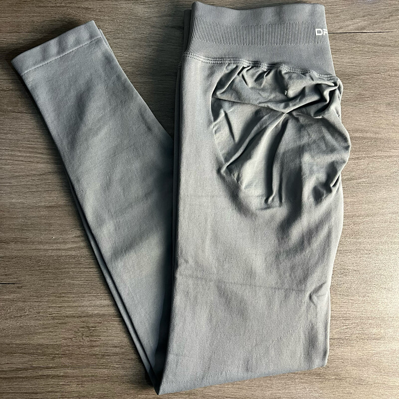 Impact säärised Naiste Curl Up Õmblusteta joogapüksid Kvaliteetsed säärised Madala soonikuga fitnesspüksid Kõrgelt venivad fitnessi säärised