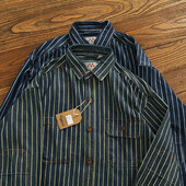 Sunkios vertikalios juostelės krovininiai džinsiniai marškinėliai Vyriški seniai skalbti medvilniniai alkūnės lazdelei audinio atvartai ilgomis rankovėmis marškinių striukė