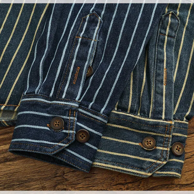 Sunkios vertikalios juostelės krovininiai džinsiniai marškinėliai Vyriški seniai skalbti medvilniniai alkūnės lazdelei audinio atvartai ilgomis rankovėmis marškinių striukė
