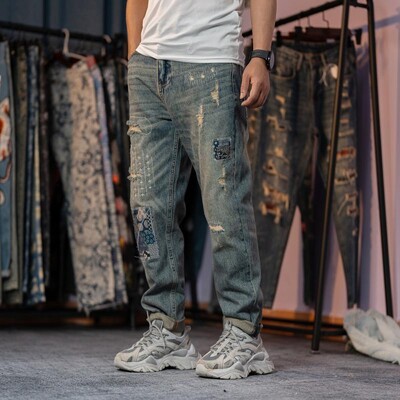 Vyriškos madingos amerikietiškos „High Street“ suplėšytos, išraižytos pataisos, paprastos, tiesios kelnės, džinsinės kelnės