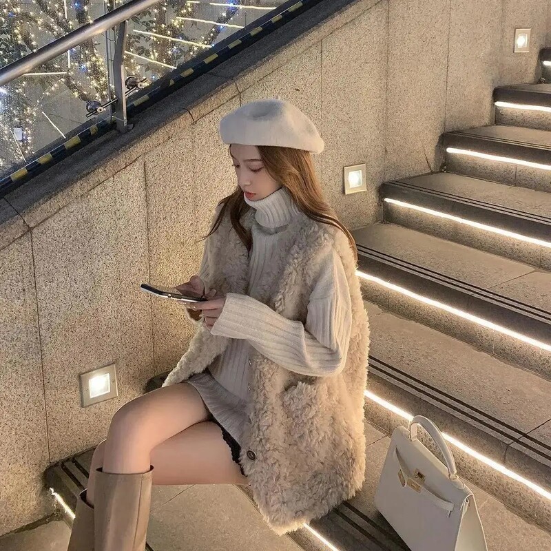 Moteriška ėriuko vilnos liemenė, 2025 m. pavasario ruduo, nauja viena krūtinė, plona berankovių paltai, šilta moteriška trumpa laisvalaikio liemenė