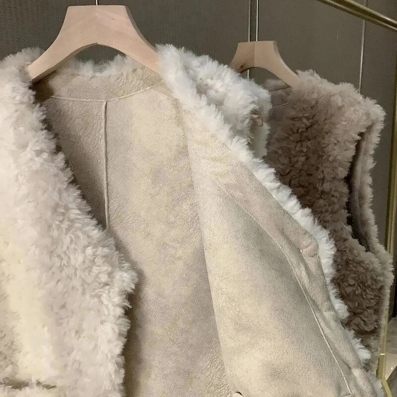 Moteriška ėriuko vilnos liemenė, 2025 m. pavasario ruduo, nauja viena krūtinė, plona berankovių paltai, šilta moteriška trumpa laisvalaikio liemenė