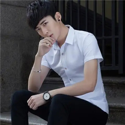 Vasaros vyriški ploni džinsiniai marškiniai ilgomis rankovėmis Korėjietiški madingi išlygina jūsų siluetą Atsitiktinis verslas Madingi laisvalaikio marškiniai