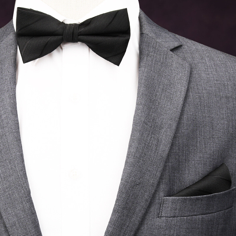 Мъжки костюм с папийонка, джобен каре, сватбена панделка, кум, младоженец, мъже, британско синьо