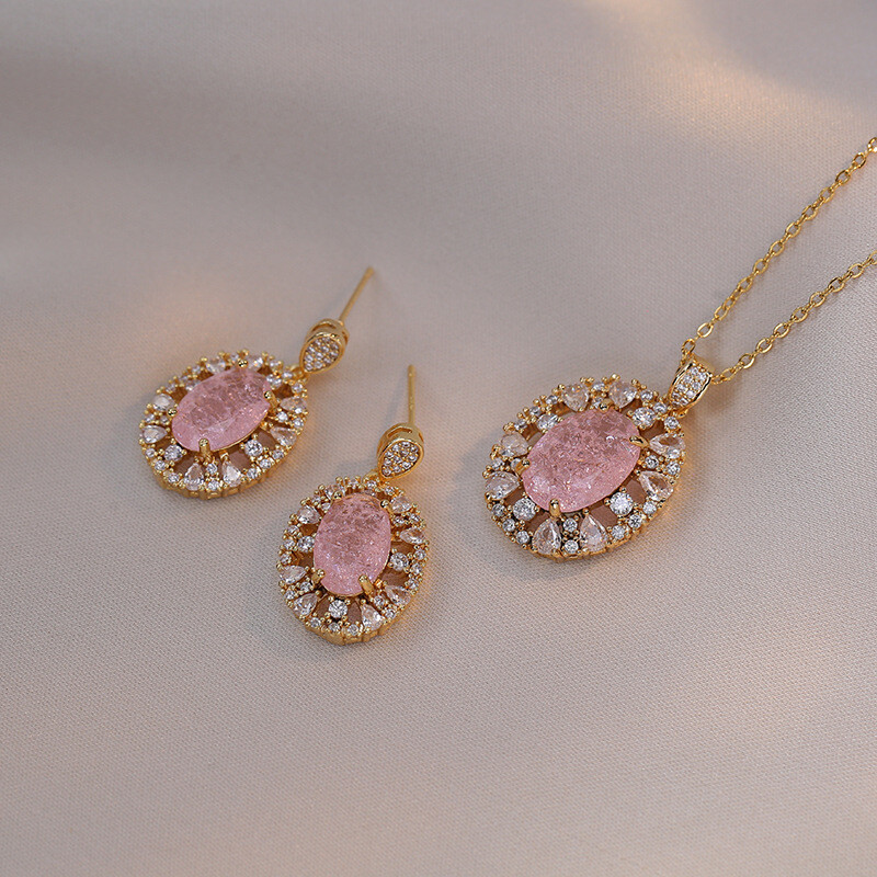 Колие за жени, розово циркониево цвете на интернет знаменитост, нишова мода, висулка с нов дизайн, темпераментен комплект, колие от титанова стомана