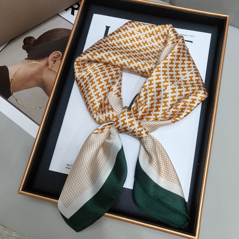 Vasaras maza kvadrātveida šalle 70*70 augstas kvalitātes universāla imitācijas zīda šalle sieviešu 70 cm kvadrātveida šalle