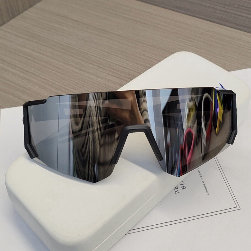 Vaikiški lauko dviračių akiniai neperpučiami vėjo vėsūs kūdikių akiniai nuo saulės didelio rėmo anti-ultravioletiniai saulės akiniai berniukams ir mergaitėms madingi