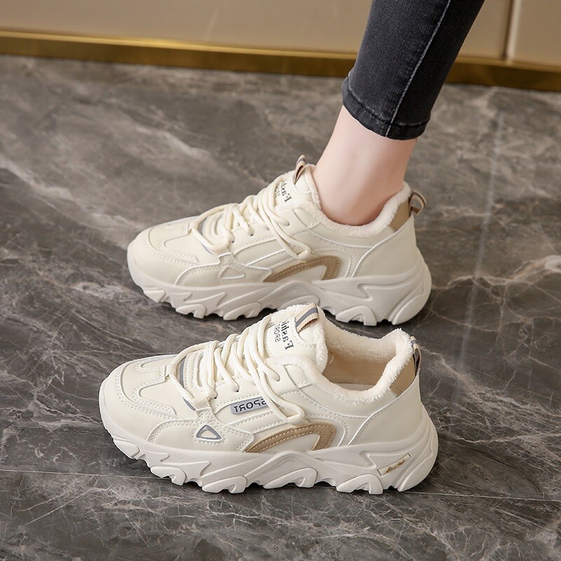 Дамски обувки Daddy 2024 нови летни нови ежедневни обувки дамски обувки с малки кожени повърхности леки спортни обувки с дебело дъно