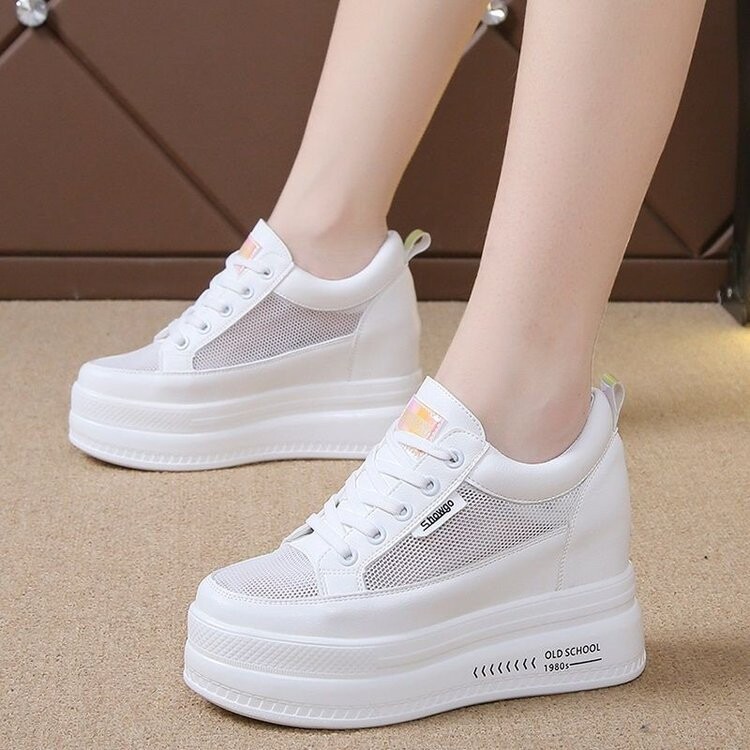  Мрежести дишащи вътрешни дамски обувки, увеличаващи височината, лято 2024, нови универсални мрежести обувки, дамска торта с платформа, татко с дебела подметка