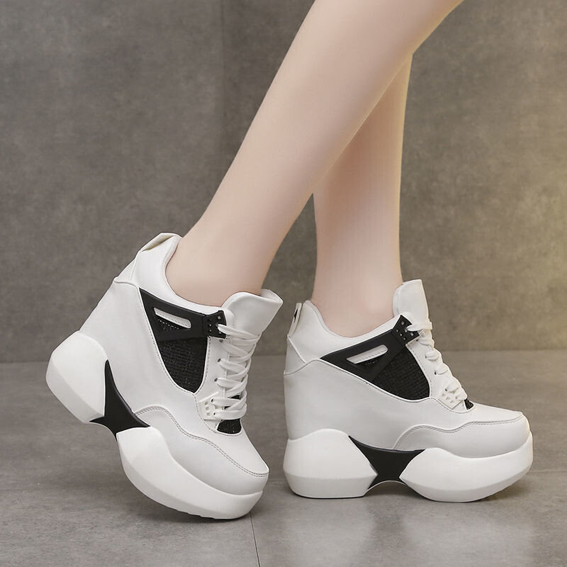 WD кухи, дишащи 12 см увеличаващи височината дамски обувки с дантелени клиновидни токчета Корейска версия Универсални бели спортни обувки с дебела подметка тенденция