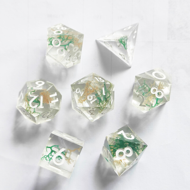Resin dice DND настолна игра Dungeons and Dragons COC run group TRPG Cthulhu multi-faceted D4-D20 set 7 tablets