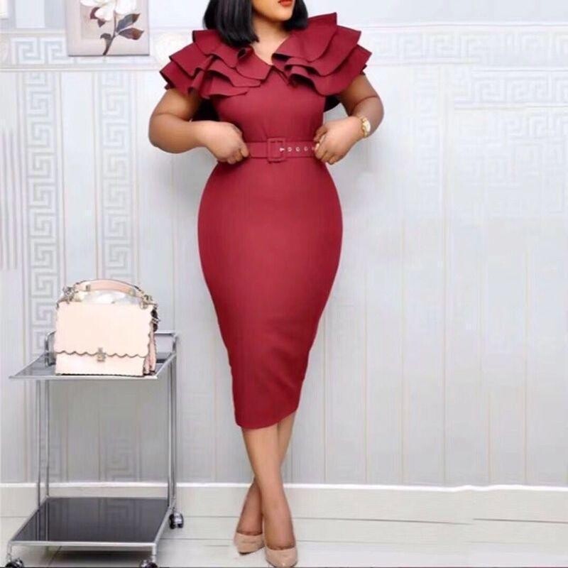 Едноцветна рокля със средна дължина с волани и темпераментна рокля с колан