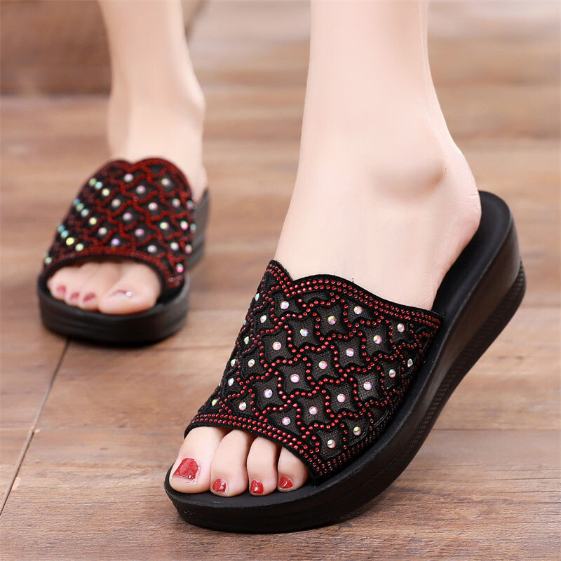 Чехли за мама за жени, лятно облекло на открито, кристално меко дъно, неплъзгащо се на средна възраст, голям размер, плоско дъно, удобно, чест на хората на средна възраст и възрастните хора