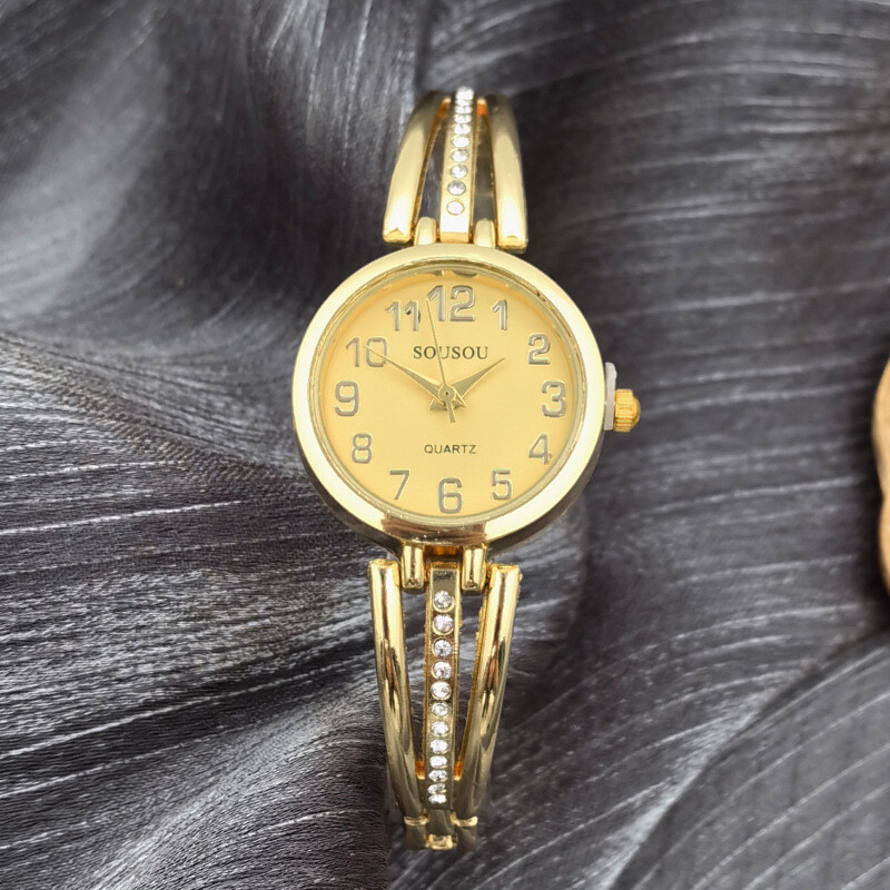 Tarpvalstybinė užsienio prekyba karštai parduodami madingi moteriški laikrodžiai ins style madingi laikrodžiai nišinis lengvas prabangus kvarcinis laikrodis su deimantais moterims