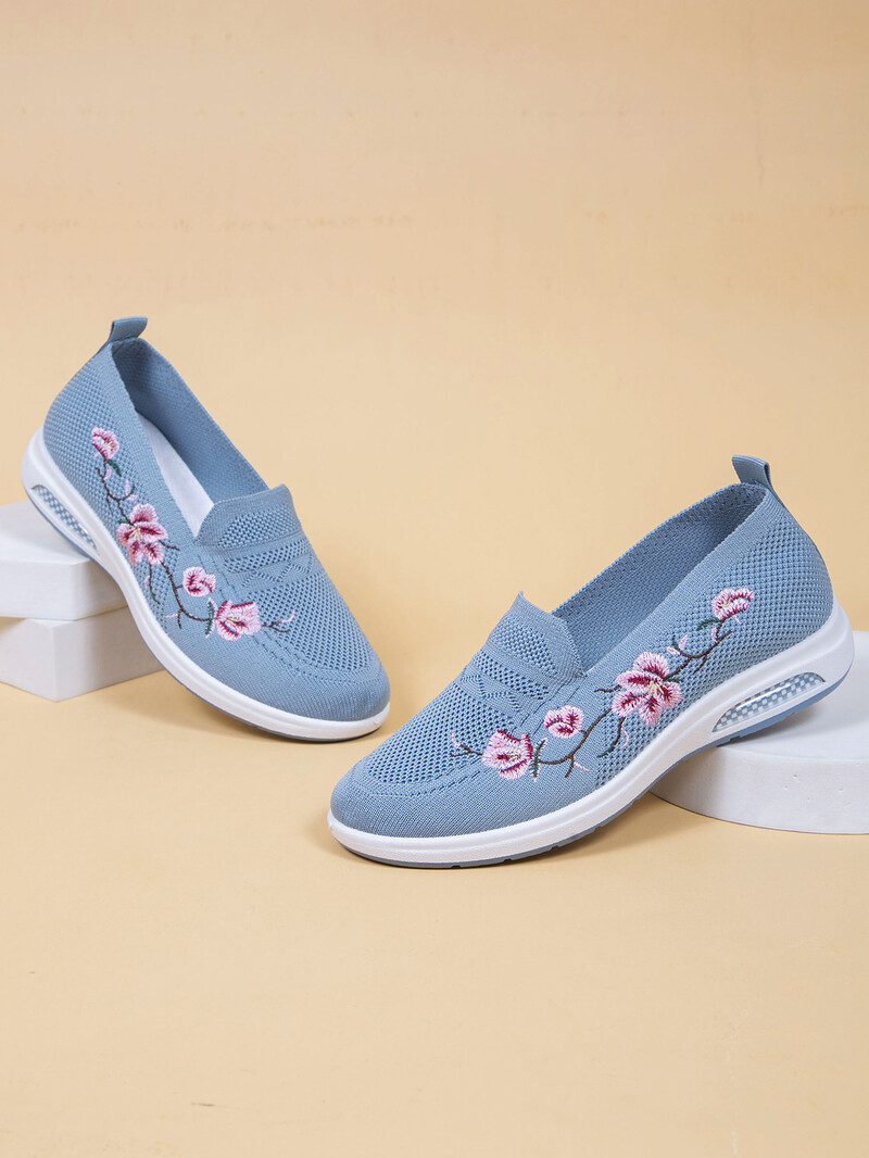 Стари пекински платнени обувки, дишащи дамски мрежести обувки, модерни бродирани майчински обувки с приплъзване и мека подметка