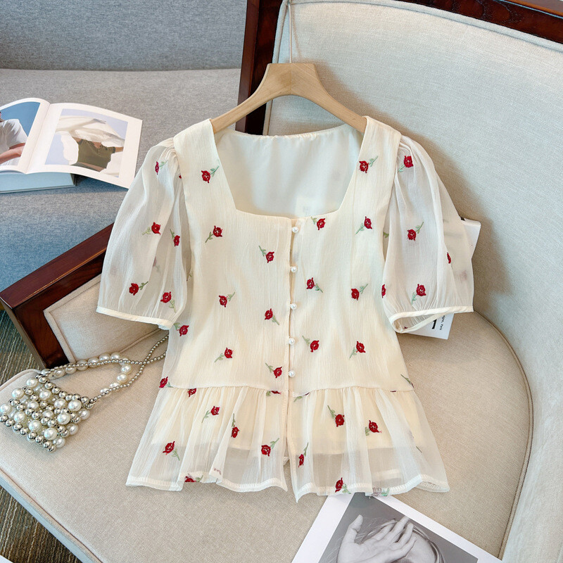 Tikros kvadratinės apykaklės marškiniai trumpomis rankovėmis moteriški vasaros nauji prancūziški retro siuvinėti marškiniai aukščiausios klasės nišinė viršūnė