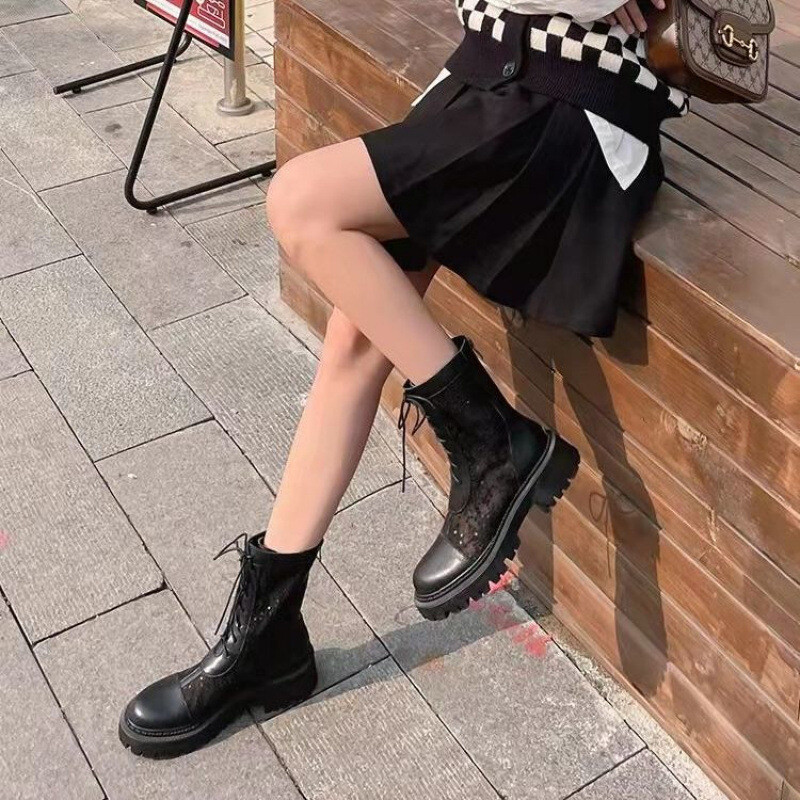 Hollow Martin aulinukai moteriški pavasariniai ir vasariniai ploni 2024 m. nauji balti kvėpuojantys tinkliniai basutės storais padais vasariniai batai