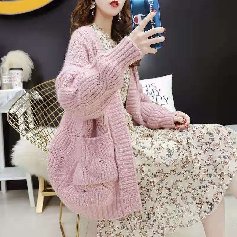 Moteriškas didelio dydžio megztinis, storas megztinis ir kardiganas „Fat MM“, laisvas, vidutinio ir ilgo kirpimo, naujas, megztas 2024 m. modelis, madinga.