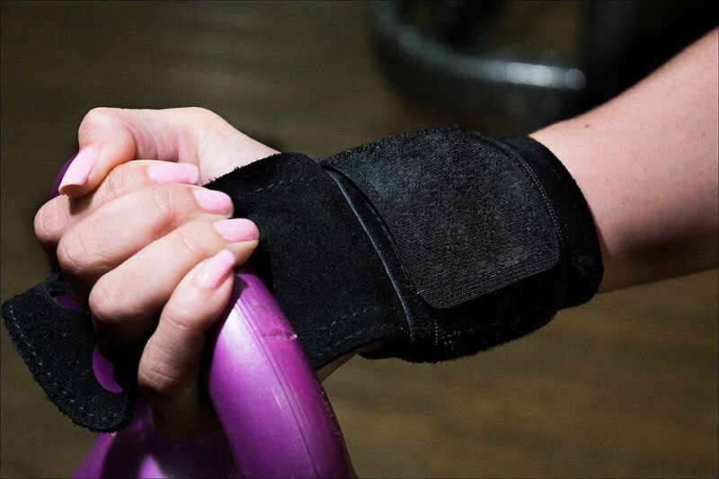 Колан за набиране от чиста телешка кожа, твърд колан за фитнес, спортен предпазител за китката, предпазител за дланта от телешка кожа на едро