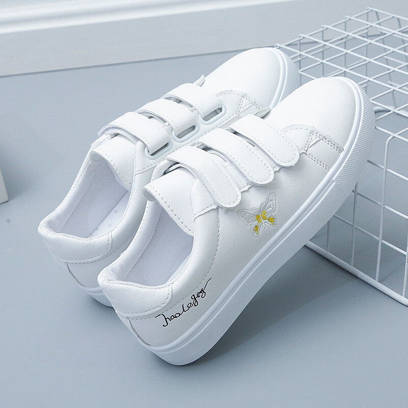 Moteriški balti bateliai su lipdukais, nauji pavasario ir rudens siuvinėti korėjietiško stiliaus bateliai, madingi, universalūs, laisvalaikio, plokščiapadžiai, balti