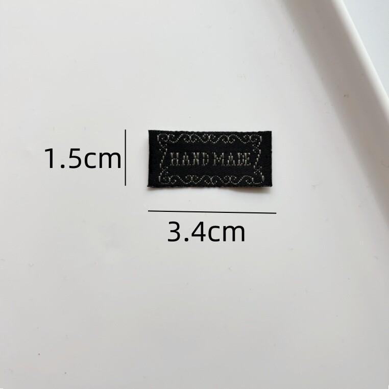 Juoda austa kepurės etiketė „pasidaryk pats“ taškeliu, medžiaginė etiketės raidė, rankų darbo firminis lipdukas, plaukų aksesuarai