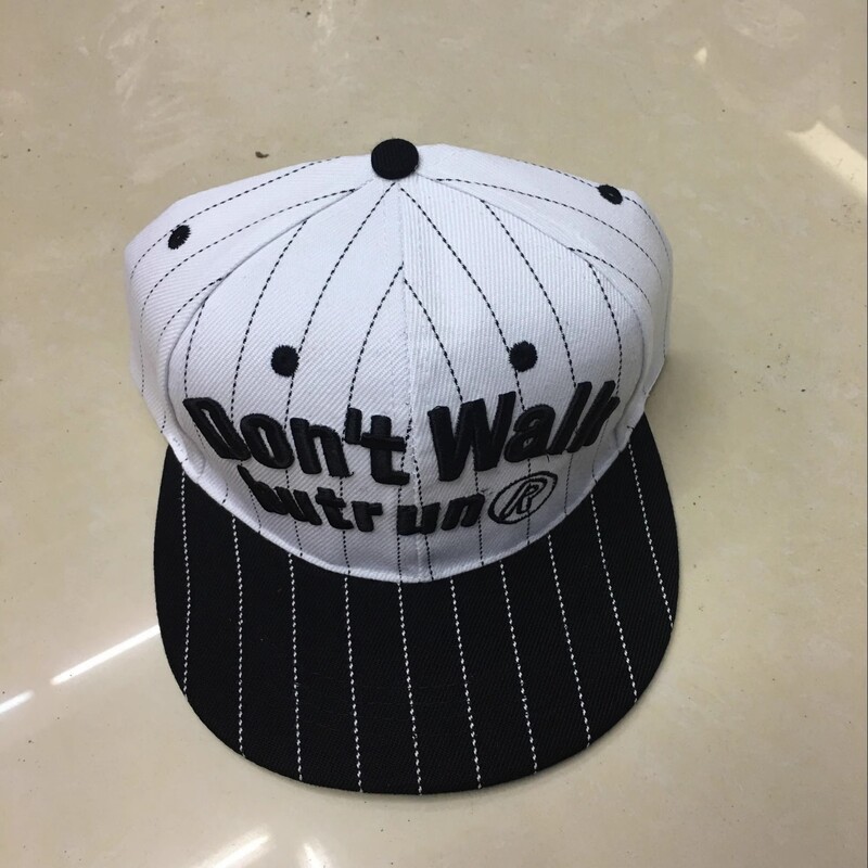 Κορεατική εκδοχή του καπέλου hip-hop με κέντημα γραμμάτων, μοντέρνο ανοιξιάτικο και καλοκαιρινό ανδρικό και γυναικείο αντηλιακό καπέλο μπέιζμπολ με ενιαίο επίπεδο γείσο για άνδρες και γυναίκες,