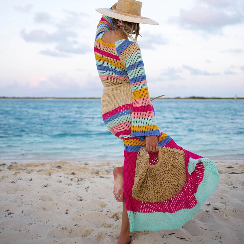 Μακρύ φόρεμα για διακοπές πέρα από τα σύνορα, πουλόβερ, φόρεμα θαλάσσης με ρίγες και φλοράλ μοτίβο