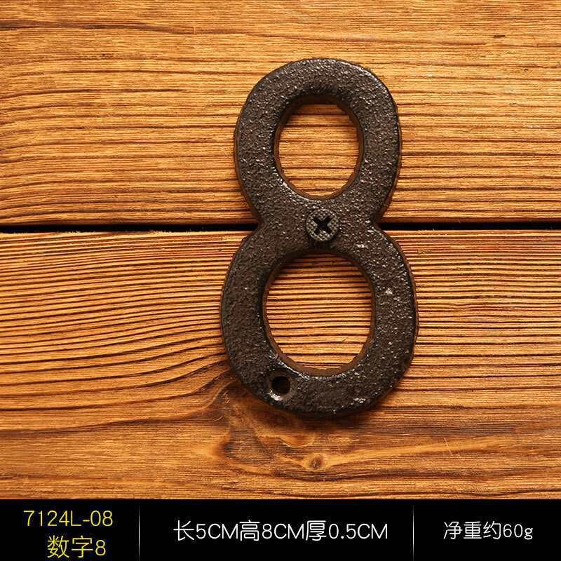 Didmeninė prekyba ketaus sieninėmis raidėmis, kabančiais retro arabiškais skaitmenimis, baro geležine stalo dekoracija su raidėmis, modelių kambarys