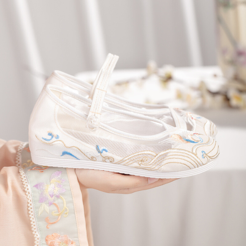 Νέα παπούτσια Hanfu για την άνοιξη και το καλοκαίρι, γυναικεία παπούτσια σε αρχαίο στυλ, κεντημένα παπούτσια που αυξάνουν το ύψος, εθνικά στυλ, παπούτσια με στοιχεία Han από καμβά