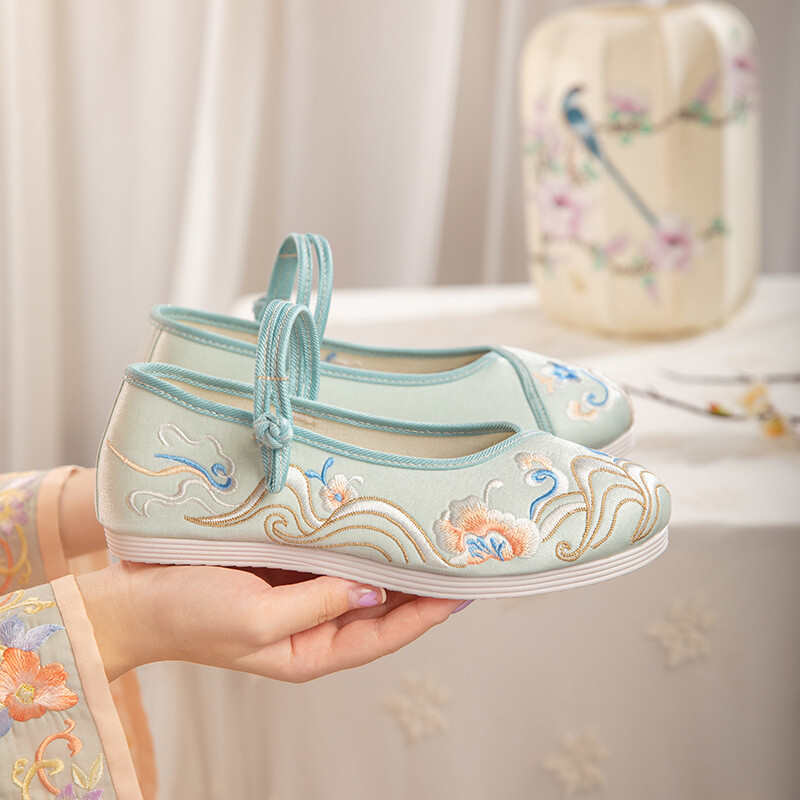 Νέα παπούτσια Hanfu για την άνοιξη και το καλοκαίρι, γυναικεία παπούτσια σε αρχαίο στυλ, κεντημένα παπούτσια που αυξάνουν το ύψος, εθνικά στυλ, παπούτσια με στοιχεία Han από καμβά