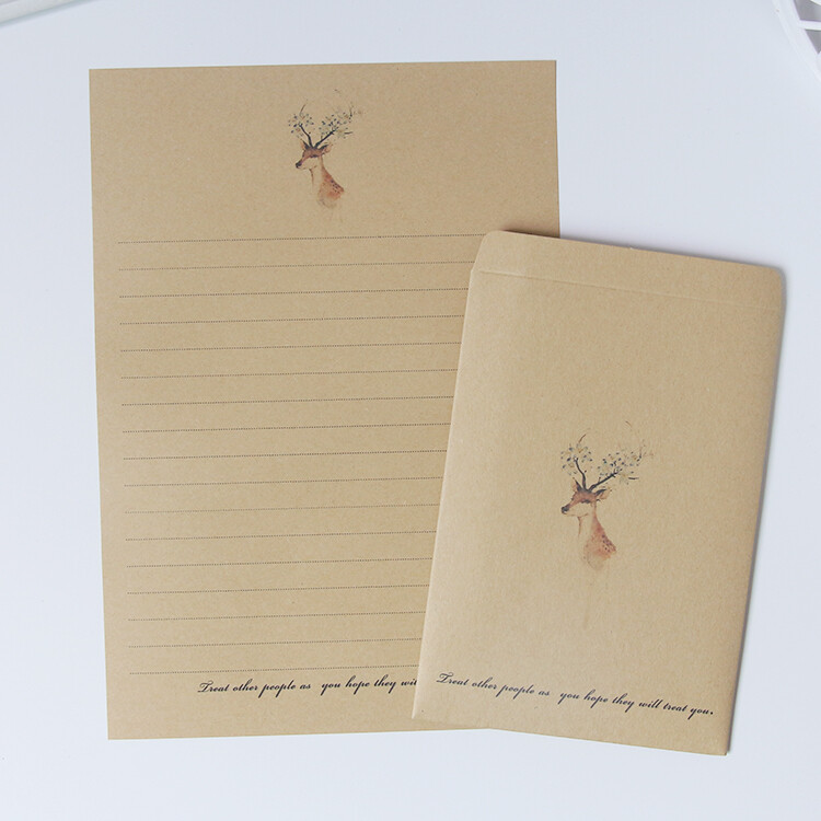 Vokeliai ir kanceliarinės prekės su retro stiliaus elnių miško piešiniais, primenančiais briedžius, bėgiojančius aplinkui, bet niekada nepamirštančius savo pirminių ketinimų, kalėdinė didmeninė prekyba