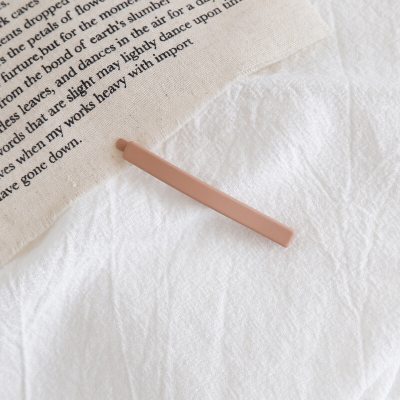 Японска и корейска версия на обикновена матирана единична щипка в чист цвят, цвят макарон, момиче отстрани, щипка за сладък колежански стил Liu Фиба за коса