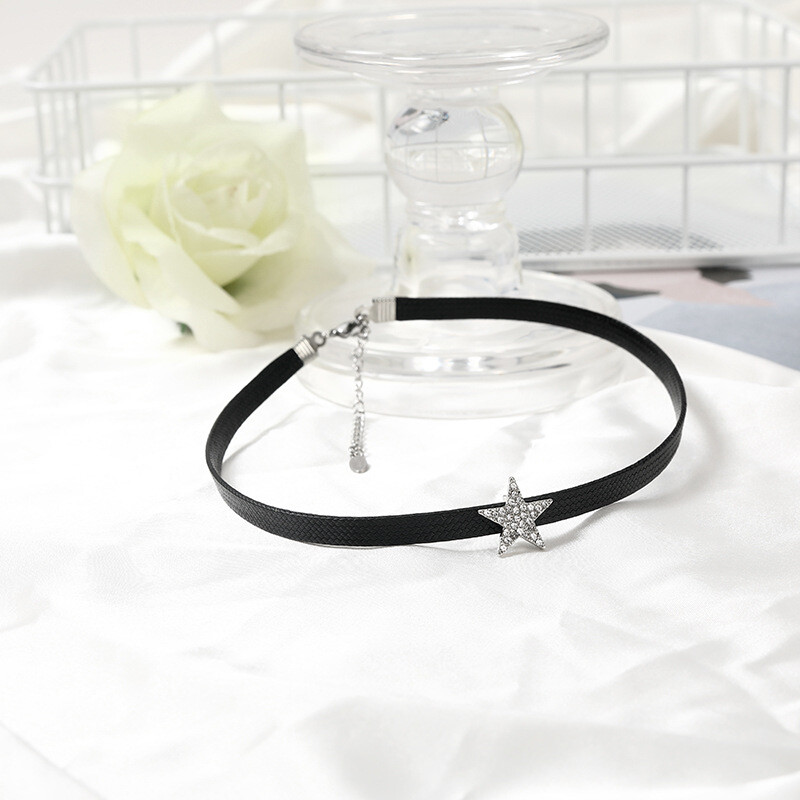 Korejiešu atslēgas kaula un četrlapu ziedu kaklarota sievietēm, svaiga temperamenta kaklarota, zvaigžņu kaklarota, Valentīndienas dāvana, rotaslietas