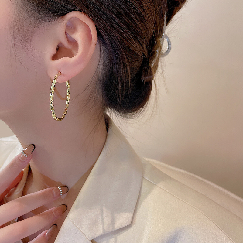 Ασημένια σκουλαρίκια με βελόνες, ευρωπαϊκά και αμερικανικά, υπερβολικά μεγάλα στρογγυλά, για γυναίκες, απλά και ευέλικτα, κομψά, απλά στρογγυλά σκουλαρίκια, τα ίδια σκουλαρίκια με αυτά των διασημοτήτων του διαδικτύου