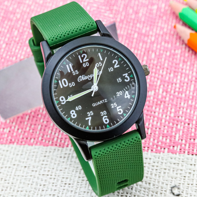 2023. gada jauns bērnu caurspīdīgs digitālais pulkstenis ar mīkstu silikona siksniņu, moderns pusaudžu ūdensnecaurlaidīgs kvarca elektroniskais pulkstenis, mirdzošs