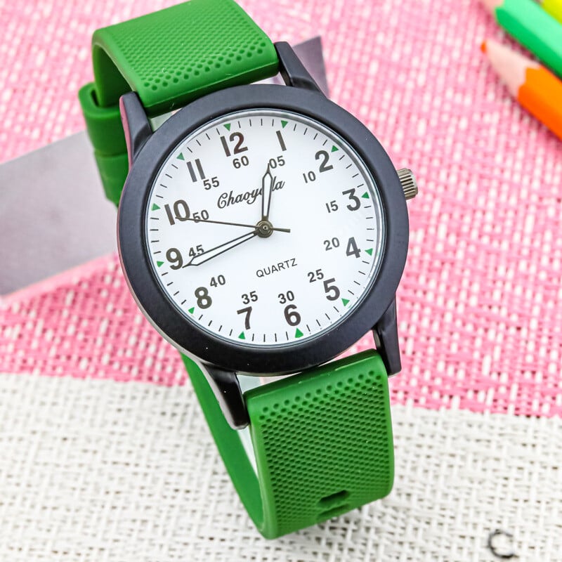 2023. gada jauns bērnu caurspīdīgs digitālais pulkstenis ar mīkstu silikona siksniņu, moderns pusaudžu ūdensnecaurlaidīgs kvarca elektroniskais pulkstenis, mirdzošs