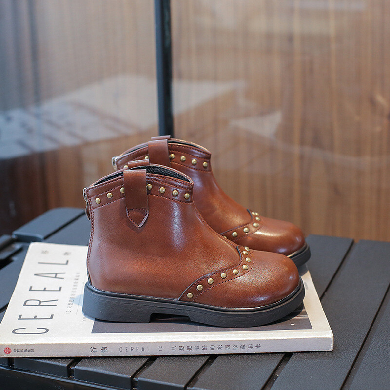 Mergaičių britiško stiliaus Martin aulinukai 2023 m., nauji rudens ir žiemos vaikiški trumpi aulinukai minkštais padais, kniedėmis, neslystantys odiniai aulinukai minkštais padais