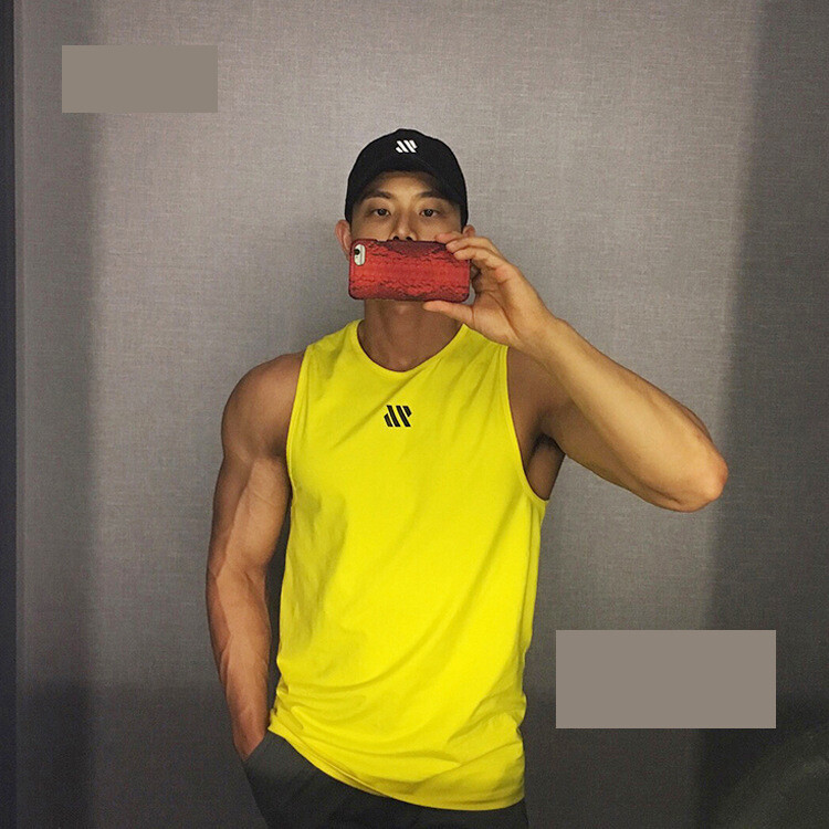 Vasarinė vyriška sportinė greitai džiūstanti liemenė, madinga, laisvalaikiui, fitnesui, be rankovių, kvėpuojanti, laisva, treniruotėms, su apvalia apykakle.