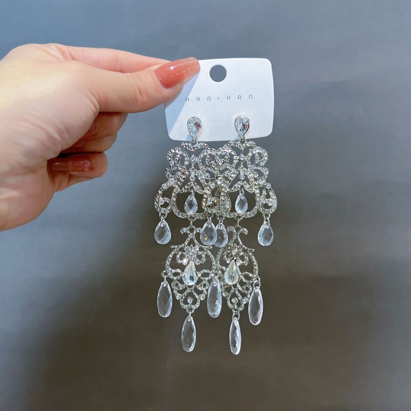 Europietiško ir amerikietiško dizaino auskarai su tamsiu gotikiniu raštu, asmenybės temperamento auskarai, lengvi, prabangūs, banketų stiliaus auskarai moterims