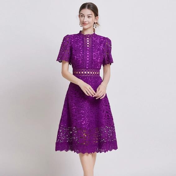 5141 prancūziška pavasario-vasaros stiliaus suknelė trumpomis rankovėmis ir įdubusiu juosmeniu.