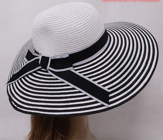 Nemokamas pristatymas vasarinei skrybėlei kelionėms ir atostogoms, moteriškai plačiakraštei skrybėlei, paplūdimio skrybėlei su kaspinu, juodos ir baltos juostelės 