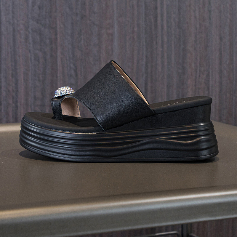 Ženske sandale za povećanje visine 7 cm za ljetne aktivnosti na otvorenom, novo 2024., ležerne papuče za plažu s platformom, debelim potplatom, neklizajućim i otvorenim prstima